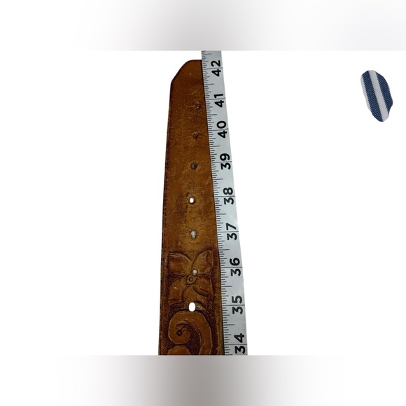 Siskiyou Bible Belt Buckle on Vintage 1984 Hand Tooled Leather Belt - Picture 10 of 10